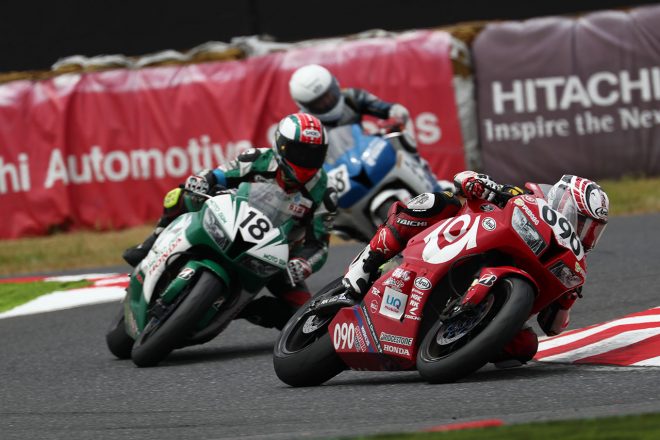 最後までポジション争いを展開したMOTO BUM HONDA＋SAIとテルル・MotoUP RT