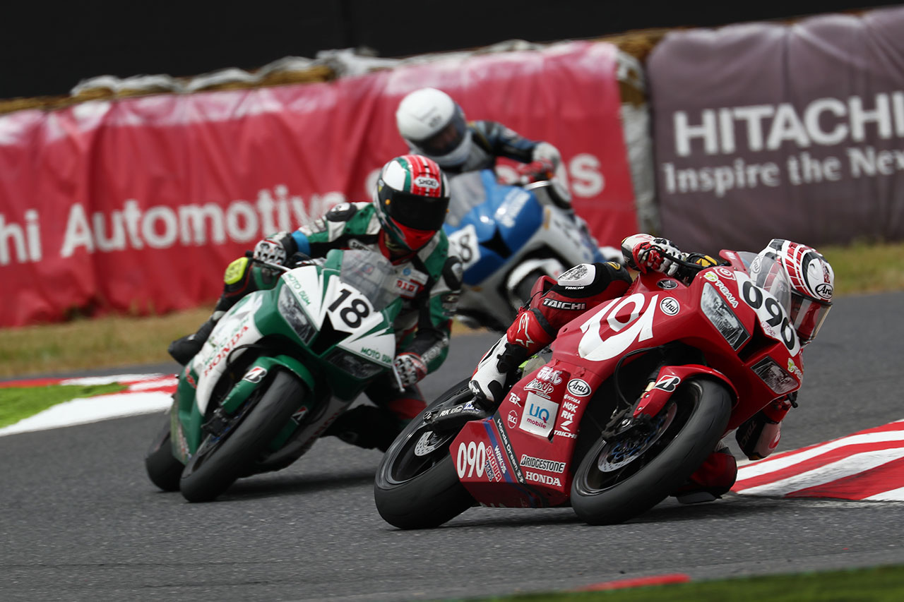 最後までポジション争いを展開したMOTO BUM HONDA＋SAIとテルル・MotoUP RT