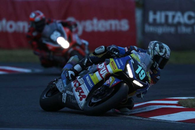 KYBモリワキMOTULレーシング 清成龍一