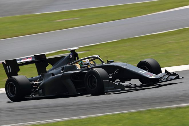 富士スピードウェイを走行したSF19