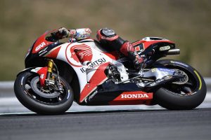 比較テストをこなす中上貴晶