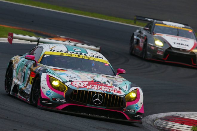 グッドスマイル 初音ミク AMGの谷口信輝では500マイルの長丁場でも、ドリンクを飲まない自己流を貫いた