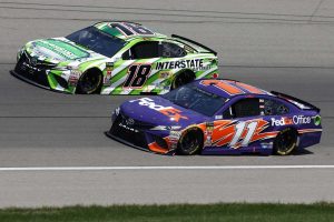 3位フィニッシュを果たした#18 カイル・ブッシュと8位に入った#11 デニー・ハムリン