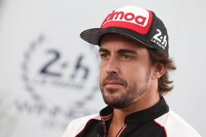 WECシルバーストンの現場に登場したフェルナンド・アロンソ