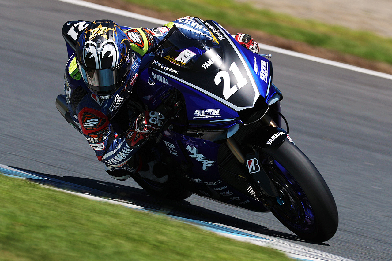 マシンに乗るたびに感触は「よくなってきている」と語る中須賀克行