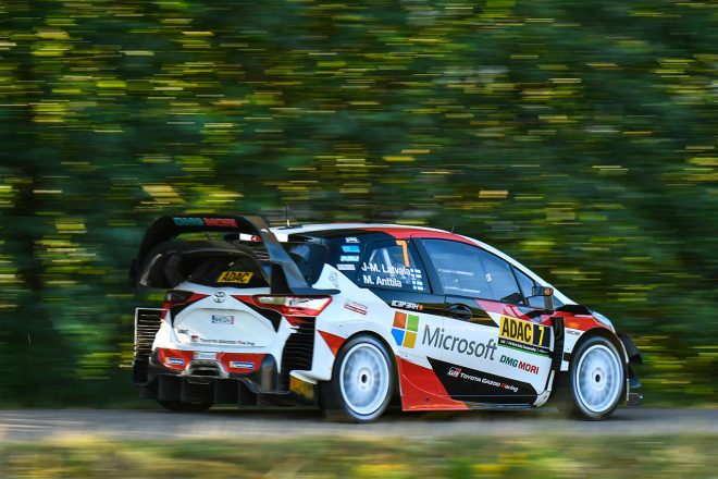 トヨタは2017年のWRC復帰後、ターマックラリーで初のラリーリーダーに立って走行を終えた