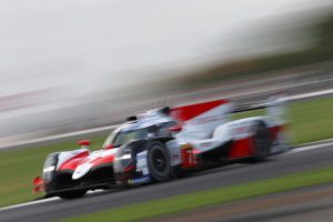第3戦シルバーストンのポールポジションを獲得した7号車トヨタTS050ハイブリッド