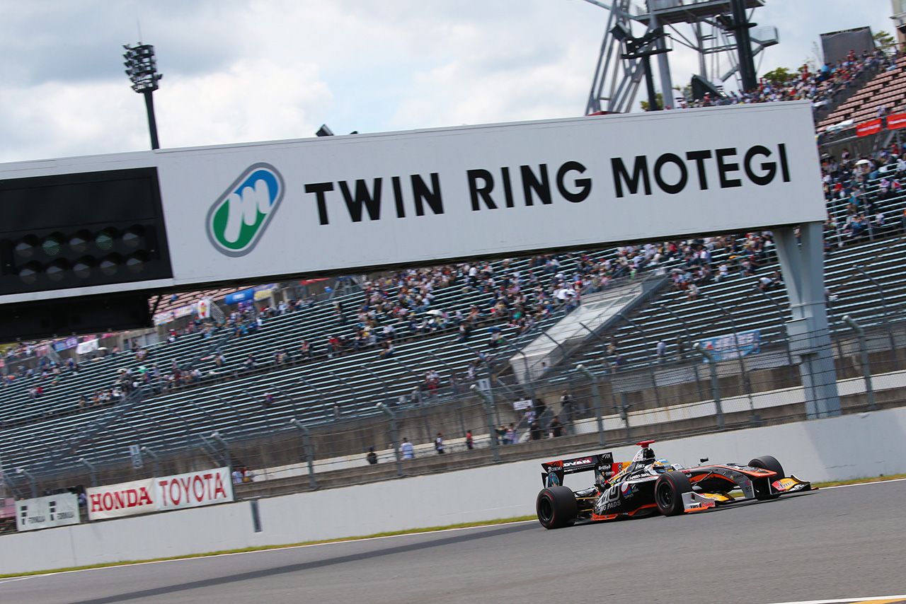 石浦宏明（P.MU ／ CERUMO · INGING）