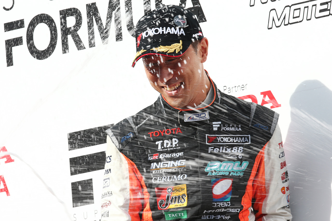 石浦宏明（P.MU ／ CERUMO · INGING）