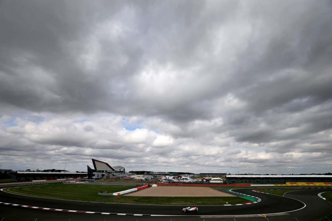 シルバーストンは2017～2018年のシーズンオフに路面の全面再舗装を伴う改修工事が行なわれた