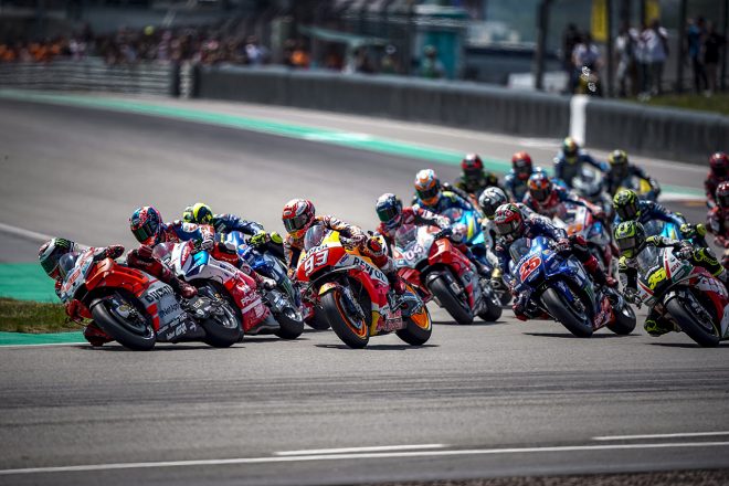 近年のMotoGPは戦略よりも全力で走ることが重要