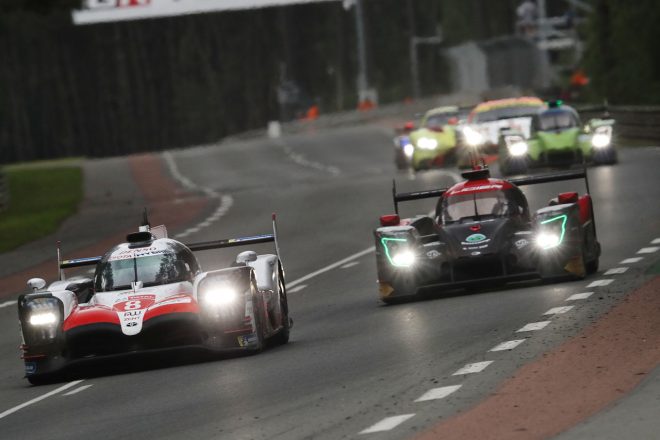 サルト・サーキットを走る8号車トヨタTS050ハイブリッド