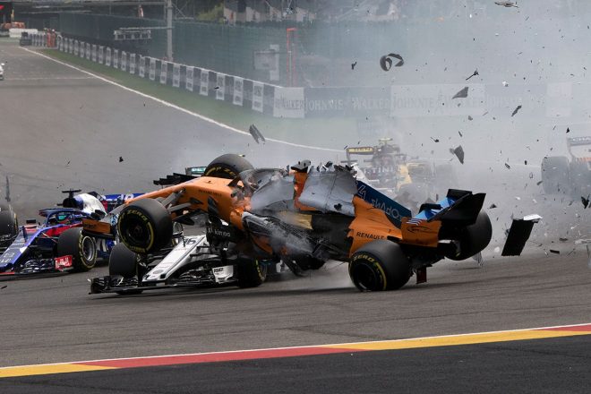 2018年F1第13戦ベルギーGPで多重クラッシュが発生