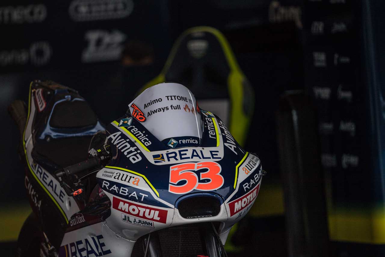 決勝日にディスプレイされたティト・ラバットのマシン