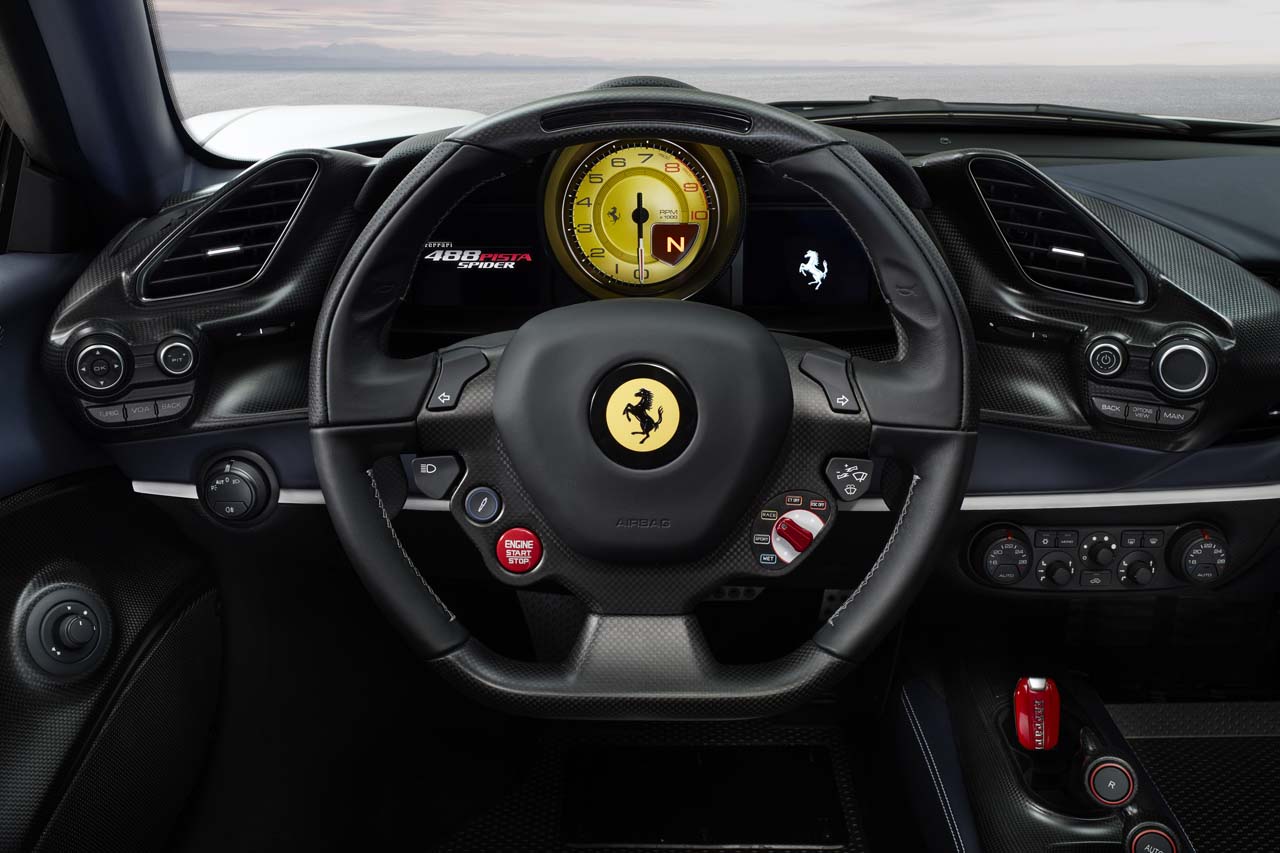 フェラーリ488ピスタ スパイダー