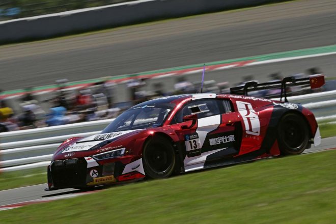 アブソリュート・レーシングの13号車アウディR8 LMS