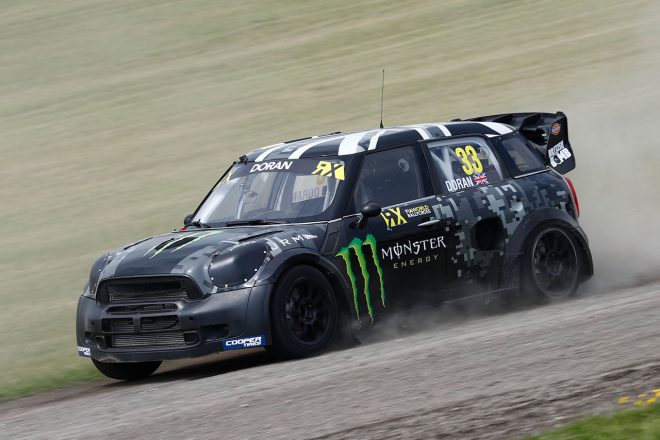 2016年、ドーランはミニ・クーパーをベースとしたラリークロスマシンでシリーズを戦っていた