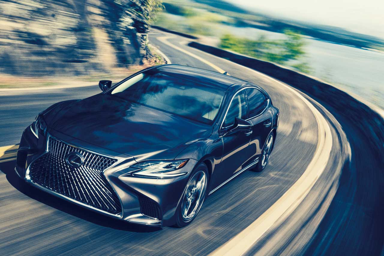 LS500h“version L”