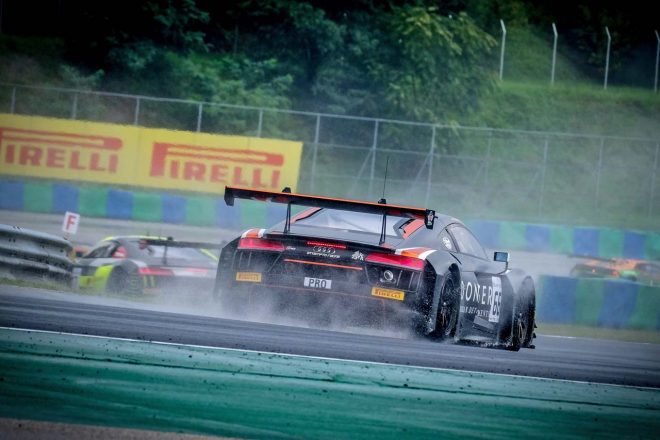 3位フィニッシュを果たした66号車アウディR8 LMS