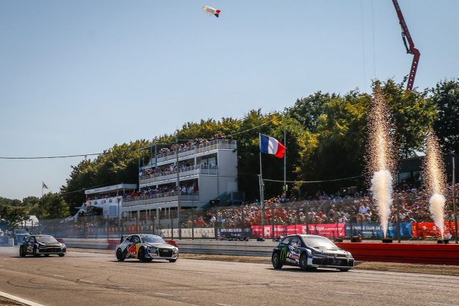 クリストファーソンは最終ラップで逆転に成功。そのままフィニッシュラインを駆け抜けた