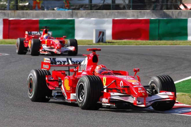 F1日本グランプリでは2006年のフェラーリマシン、フェラーリ248F1のデモランも行われる