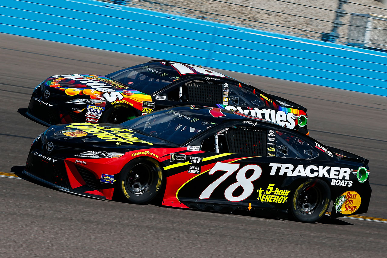 マーティン・トゥルーエクスJr.がドライブする78号車トヨタ・カムリ