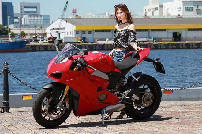 ドゥカティ・パニガーレV4 SにはMotoGPマシンの技術がふんだんに盛り込まれている。
