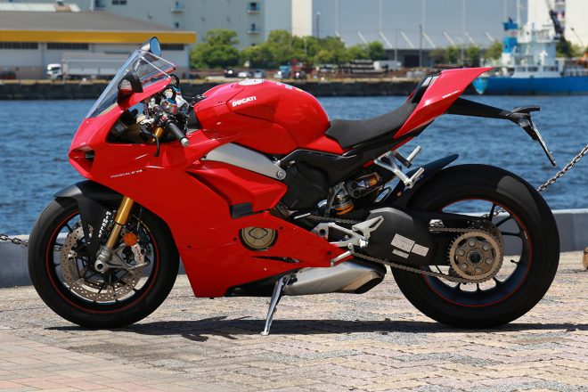 ドゥカティ・パニガーレV4 S（左サイド）