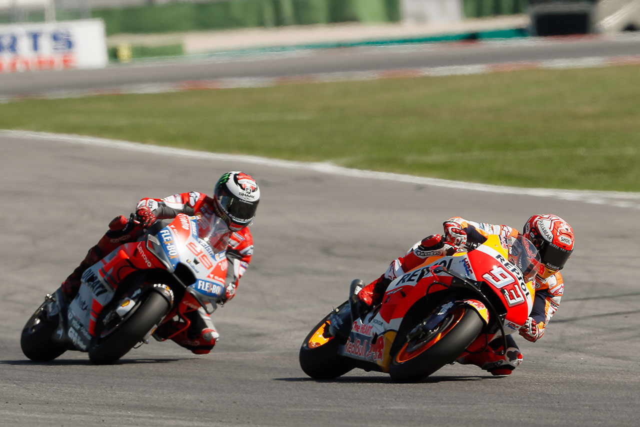 レース終盤まで続いたマルケス、ロレンソの2位争いはロレンソの転倒で決着した
