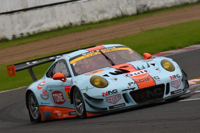 2018年のスーパーGTを戦っているGULF NAC PORSCHE 911