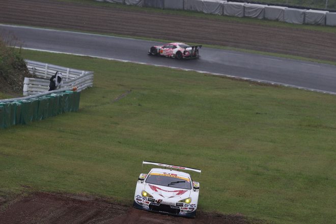 コースオフしたマッハ車検 MC86 Y’s distraction