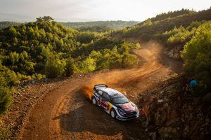 0.3秒差で首位ヌービルを追うセバスチャン・オジエ(フォード・フィエスタWRC)