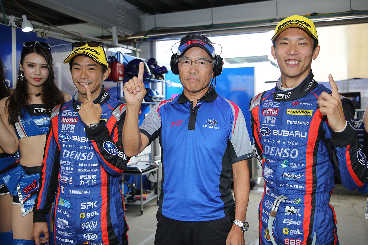 2018年初ポールポジションを獲得したSUBARU BRZ R＆D SPORTの井口卓人と山内英輝