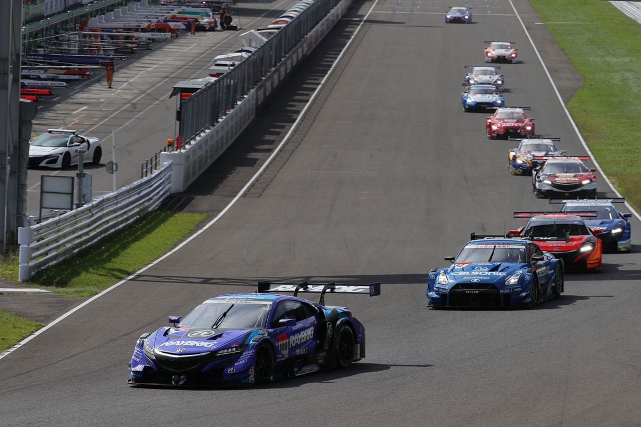 2018スーパーGT第6戦SUGO 決勝スタート