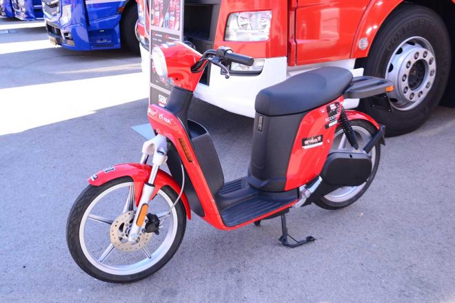 こちらはドゥカティの電動バイク