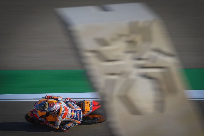 モーターランド・アラゴンでマルケスコーナーを駆け抜けるマルク・マルケス