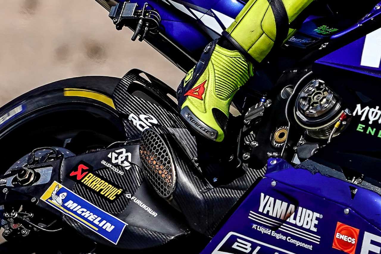 肉抜きされたリヤフェンダーを実戦投入したバレンティーノ・ロッシ