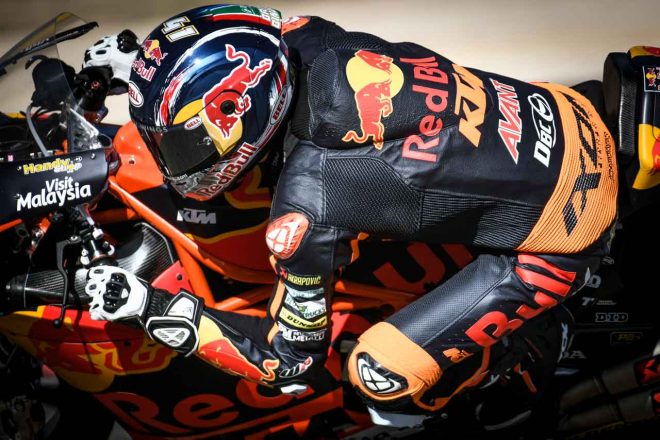 Moto2マシンをテストするKTMのブラッド・ビンダー