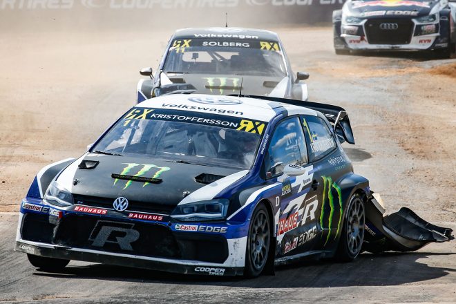 着地の衝撃でリヤバンパーが外れながらの走行となったヨハン・クリストファーソン（フォルクスワーゲン・ポロRX スーパーカー）