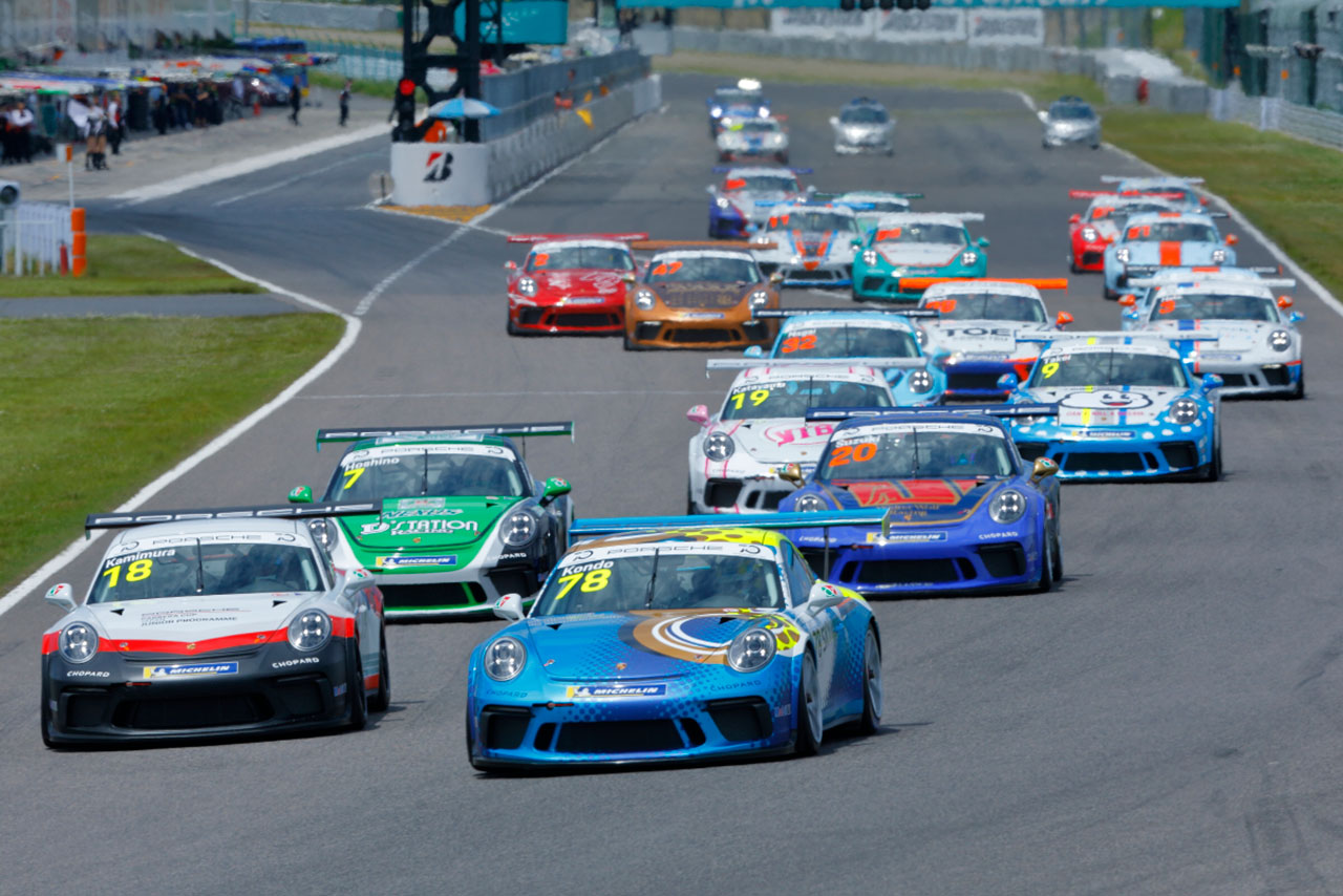 鈴鹿サーキットで行われた第6戦の決勝スタートシーン