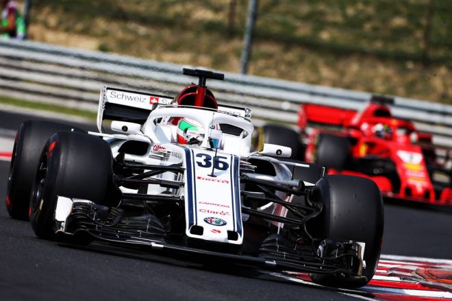 ブダペストでザウバーC37をテストしたアントニオ・ジョビナッツィ