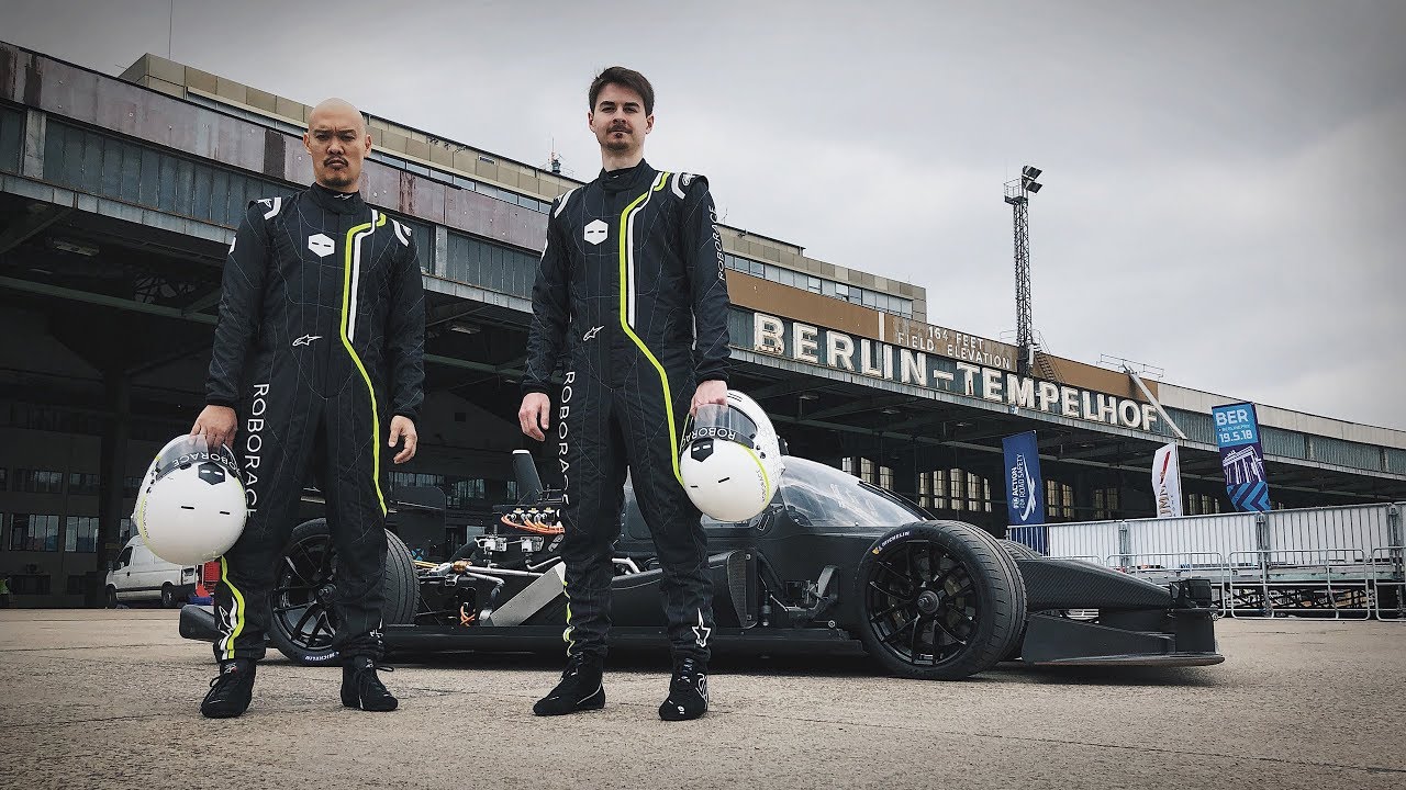 ベルリンで行われたタイムアタックバトルに参加したエロルソン・ヒュー（左）と“AR12Gaming”ことニック・アンドリュー（右）