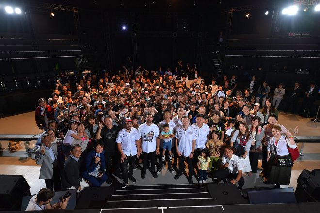 イベントには多くのトヨタファンが集結。ドライバーとの交流を深めた