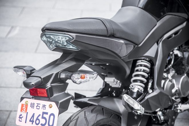 カワサキZ125PROのリヤ回り