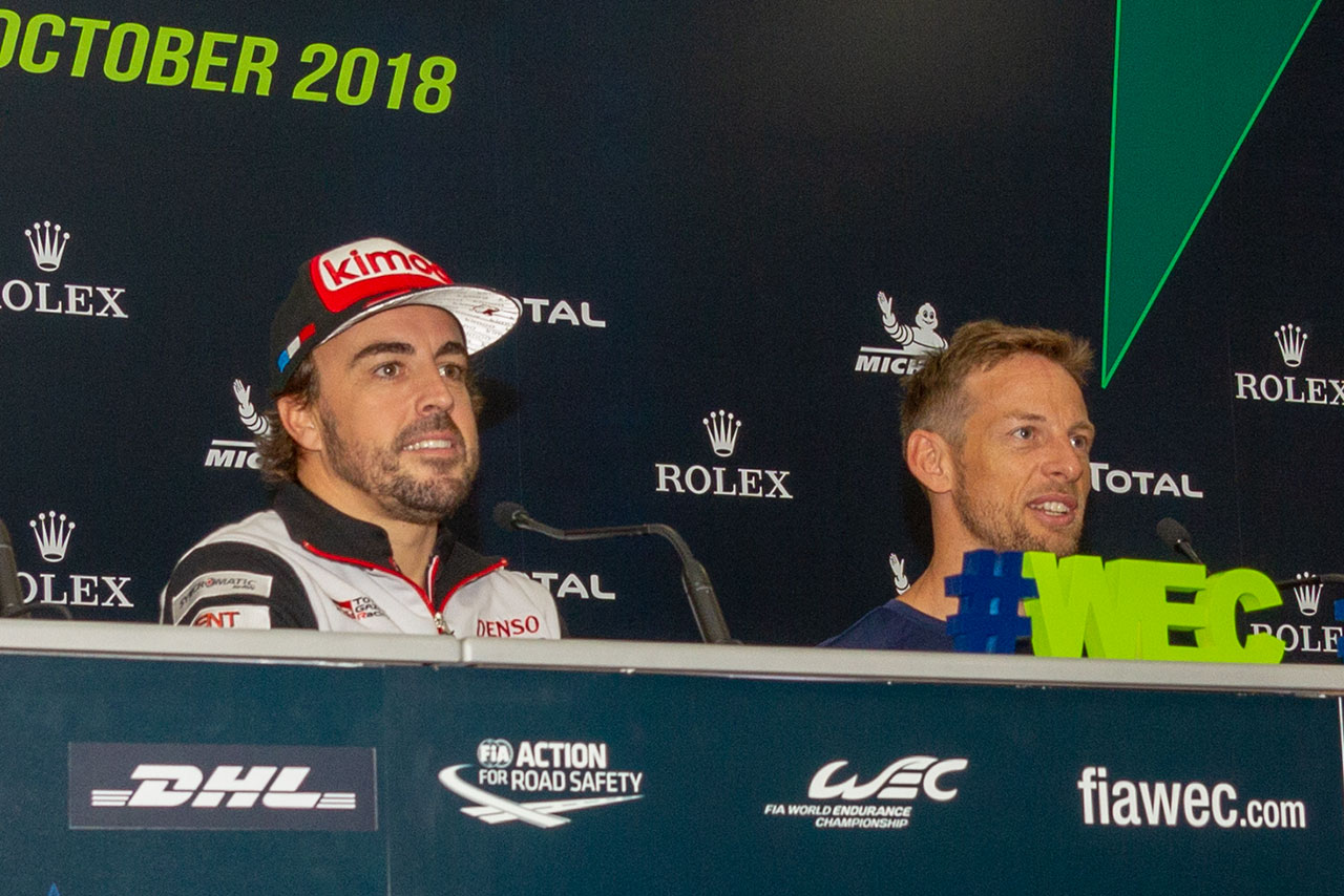 金曜記者会見に登壇したフェルナンド・アロンソとジェンソン・バトン