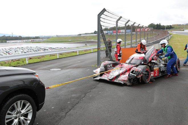 クラッシュした3号車レベリオンR13・ギブソン