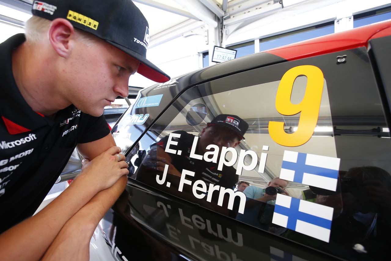 2017年シーズン途中からトヨタ・ヤリスWRCをドライブすることになったエサペッカ・ラッピ