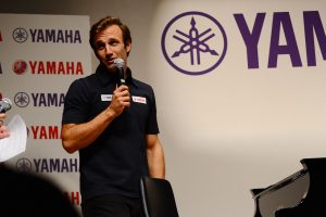 「あのすばらしい演奏のあとでは弾きづらいよ」と少し戸惑いを見せるザルコ