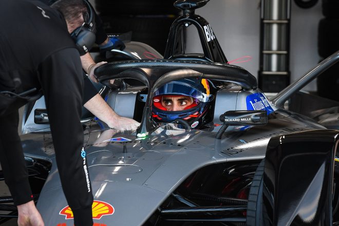 フォーミュラE公式テストではセバスチャン・ブエミが2台のニッサン・e.ダムスマシンをドライブしている