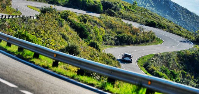 ミックスサーフェス・ラリーのWRCスペインはデイ3からターマックで争われる